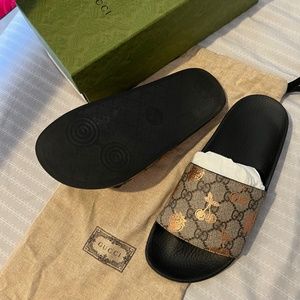 Gucci pool slides